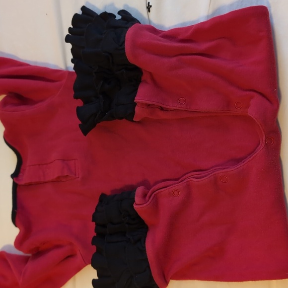 Scottie Dog long ruffled Long Sleeved Onsie - Picture 8 of 8